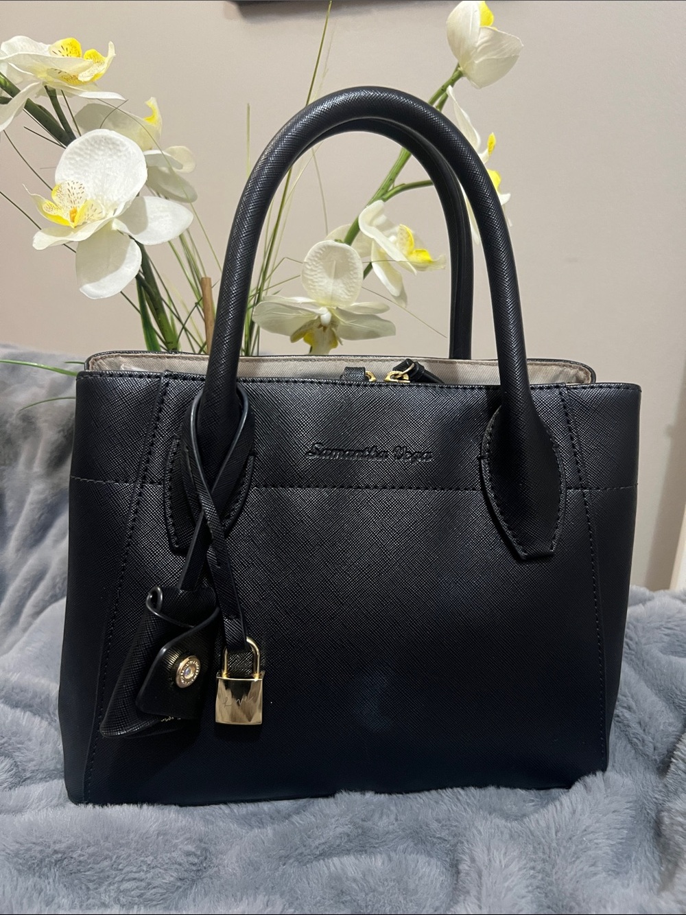 Samantha Vega Black Saffiano Leather Texture Top-Handle Satchel EUC retail $149